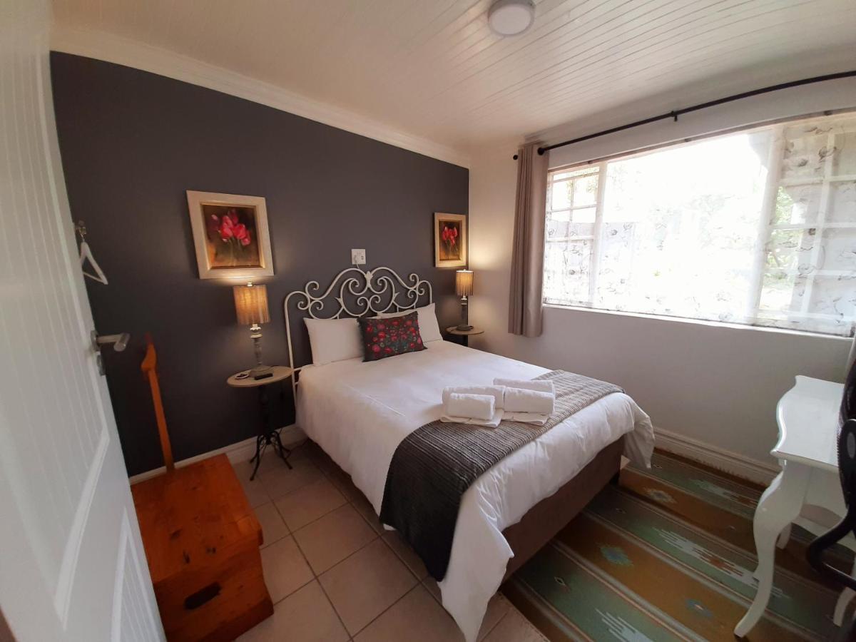 At 98 On Lynburn Guest House Pretoria-Noord Kültér fotó