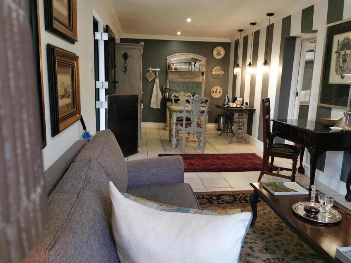 At 98 On Lynburn Guest House Pretoria-Noord Kültér fotó