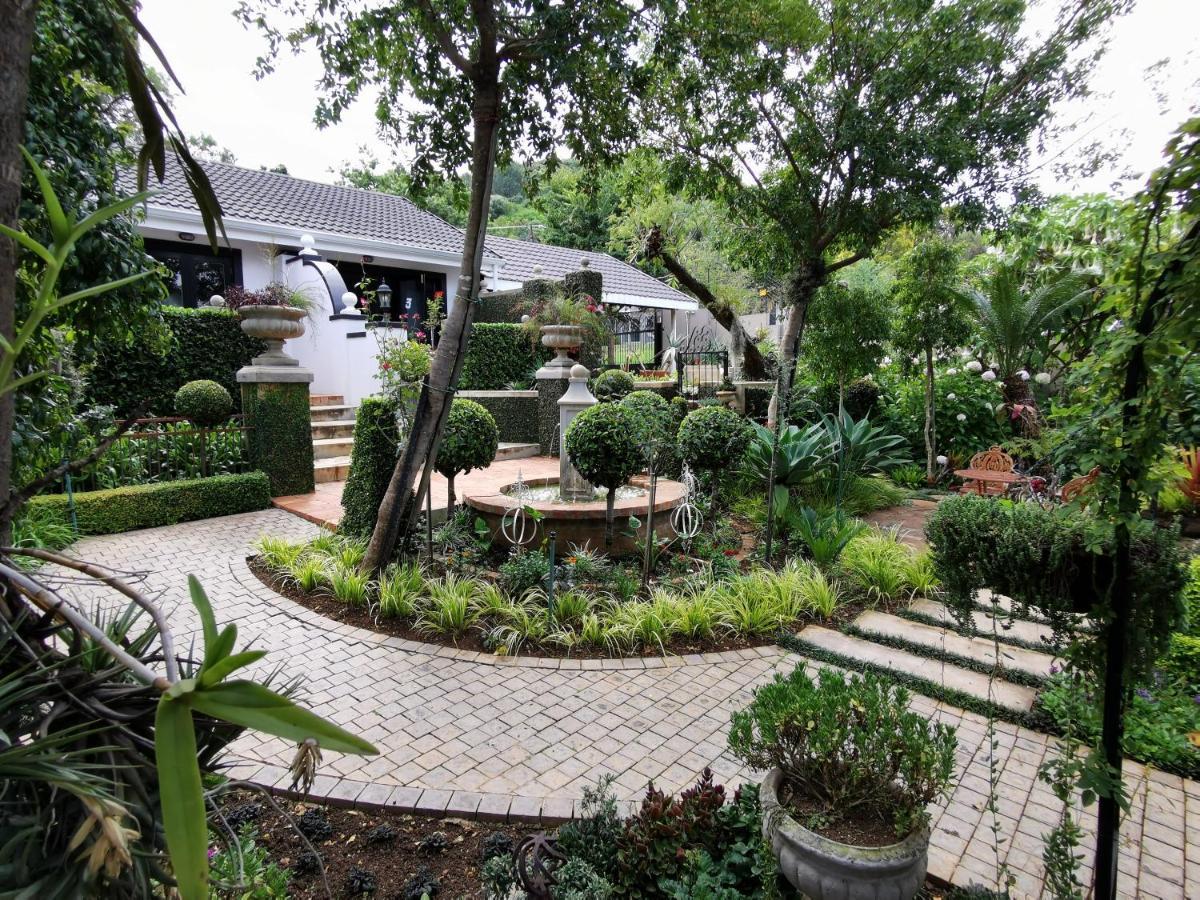 At 98 On Lynburn Guest House Pretoria-Noord Kültér fotó